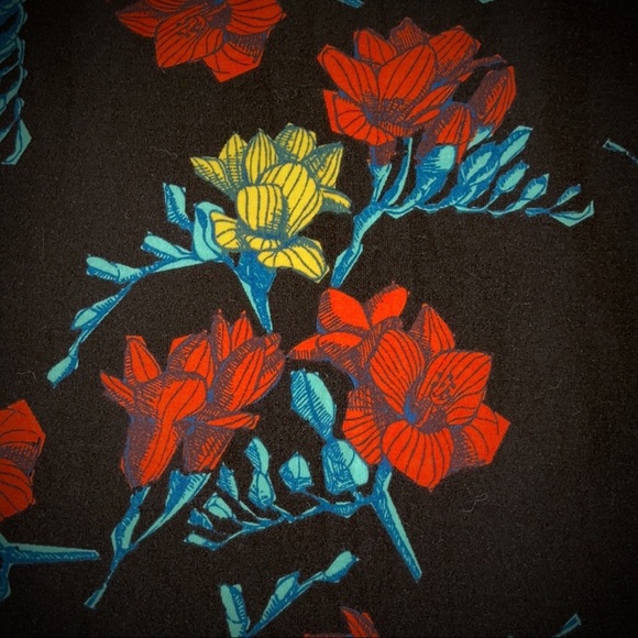 💕New WithTag Lularoe Julia Dress Black Floral💕 - Picture 4 of 8